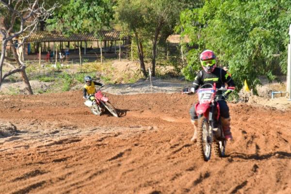  Em incentivo ao esporte, Prefeitura Municipal apoia o 2&ordm; Motocross de Anivers&aacute;rio de Floriano(Imagem:Secom)