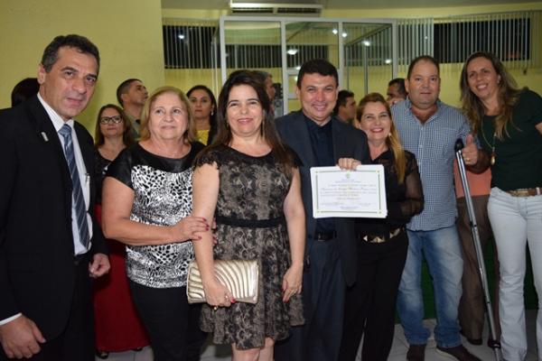 Personalidades s&atilde;o homenageadas com o Titulo de Cidad&atilde;o Florianense.(Imagem:Waldemir Miranda)