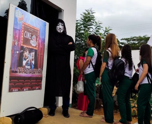 Sessão de cinema vira aula criativa e prepara alunos para o Saeb em Escola de Tempo Integral(Imagem:Divulgação)
