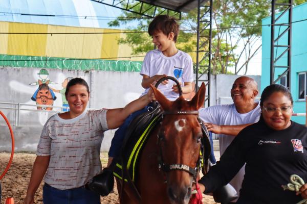 Seid e Pol&iacute;cia Militar iniciam capacita&ccedil;&atilde;o de profissionais que v&atilde;o atuar no Centro de Equoterapia de Floriano(Imagem:Ascom Seid)