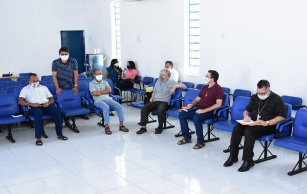 Prefeitura de Floriano re&uacute;ne lideran&ccedil;as religiosas e pede uni&atilde;o de for&ccedil;as contra o coronav&iacute;rus.(Imagem:Secom)