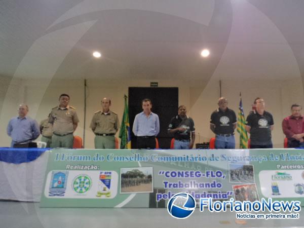 Floriano sedia I Forum do Conselho Comunitário de Segurança Pública.(Imagem:FlorianoNews)