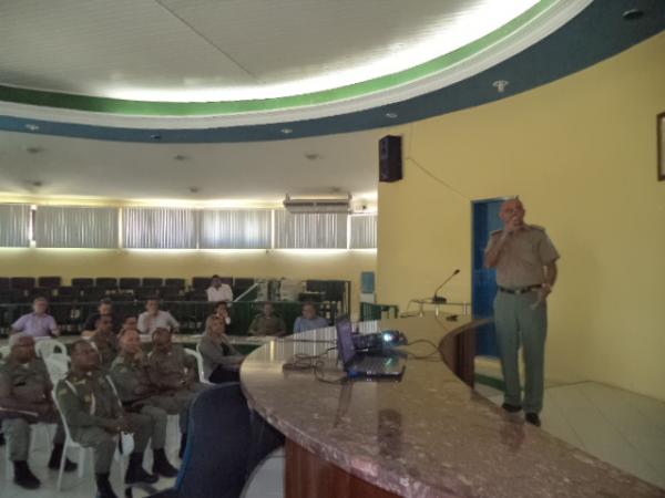 Pol&iacute;cia Militar apresenta Projeto N&uacute;cleo Comunit&aacute;rio de Seguran&ccedil;a.(Imagem:FlorianoNews)