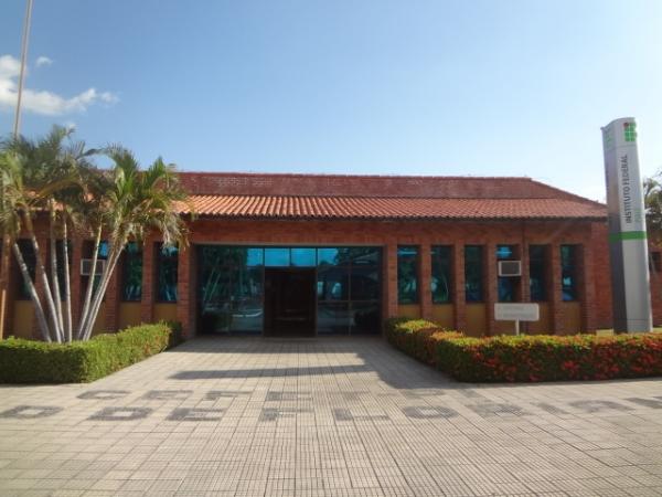 IFPI de Floriano realizou a Semana Nacional do Livro e da Biblioteca