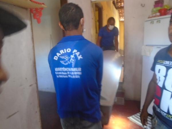 Corpo de moradora &eacute; encontrado em cozinha de resid&ecirc;ncia em Floriano.(Imagem:FlorianoNews)