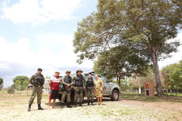 Batalh&atilde;o Ambiental recolhe jaguatirica ap&oacute;s entrega volunt&aacute;ria no Piau&iacute;.(Imagem:Soldado Israel/ BPA)