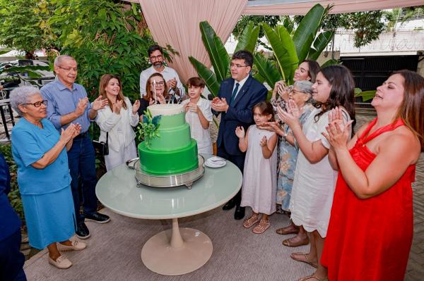 Governador deu detalhes da viagem após missa em que celebrou seu aniversário de 40 anos.(Imagem:Divulgação)