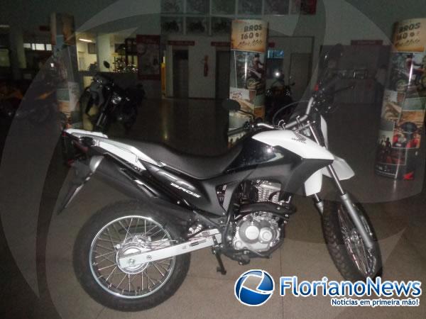 Cajueiro Motos apresenta a urbana NXR 160 Bros 2015 com mais pot&ecirc;ncia e torque.(Imagem:FlorianoNews)