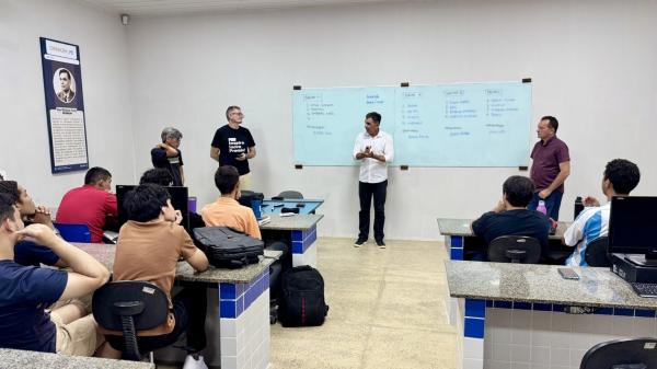 Di&aacute;logo com os professores e alunos no campus de Parna&iacute;ba.(Imagem:Abner Carvalho)