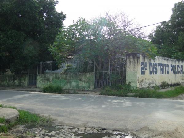Antigas sedes dos DPs e postos de policialmento est&atilde;o vazios.(Imagem:Daniel Gutembergue)